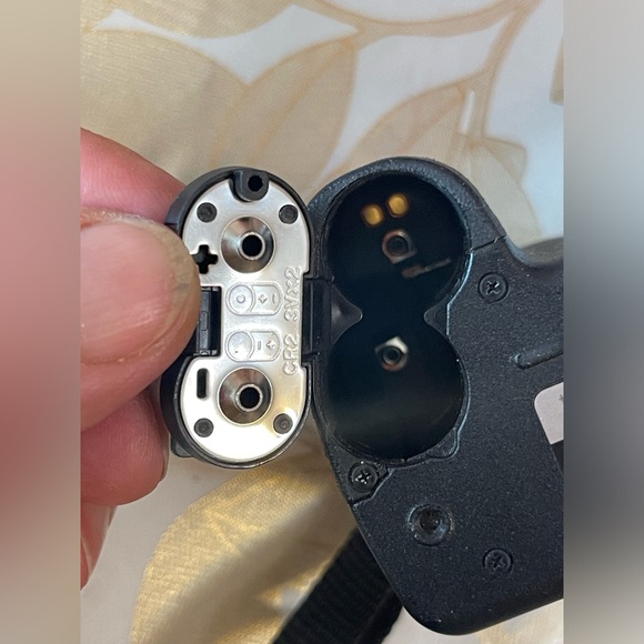 VTG Canon EOS Rebel 2000 35mm SLR Film Camera Body With Strap - Picture 7 of 7